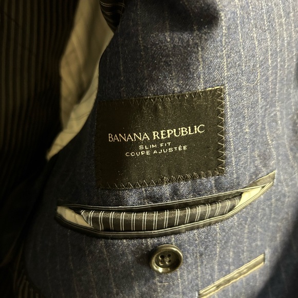 Men’s Banana Republic Navy Pinstriped Suit, 100% Wool, Pant:31x30, Jacket:38S/C - Picture 3 of 12